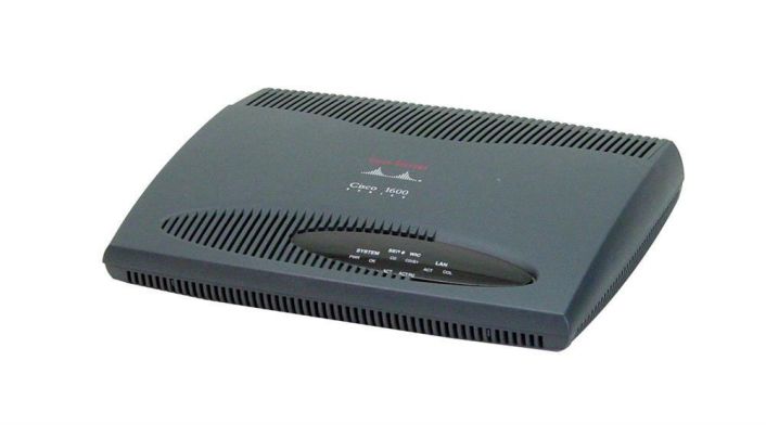 CISCO1605-R Cisco 1605 R Modular Router With 2 10BaseT Ethernet Ports 8MB DRAM x 4MB Flash AC Power Supply (Refurbished)